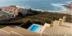 Sea House Apartment with Pool near Ericeira's great surf spots