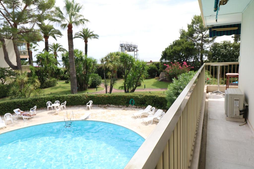 Sea side 2 bedroom with heated pool 322 14 Esplanade du Golfe, 06400 Cannes