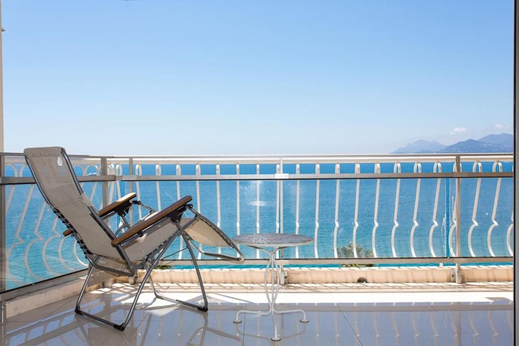 SEA VIEW 3 beds next to Palais 21 Boulevard du Midi Jean Hibert, 06400 Cannes