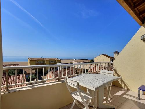 Sea view apartment in the center of Valras-Plage for 4 people