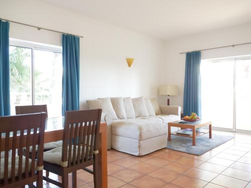 Sea View Apartment, Near Porto de Mos Beach in Lagos!