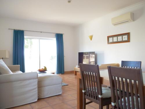 Sea View Apartment, Near Porto de Mos Beach in Lagos!