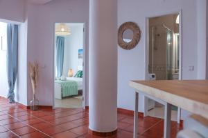 Sea view apartment near the beach