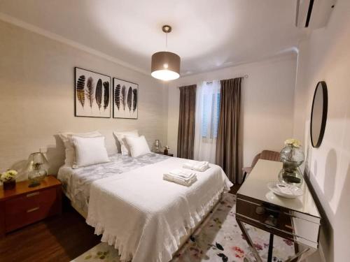 Sea View Apartment with AC & Parking in Funchal