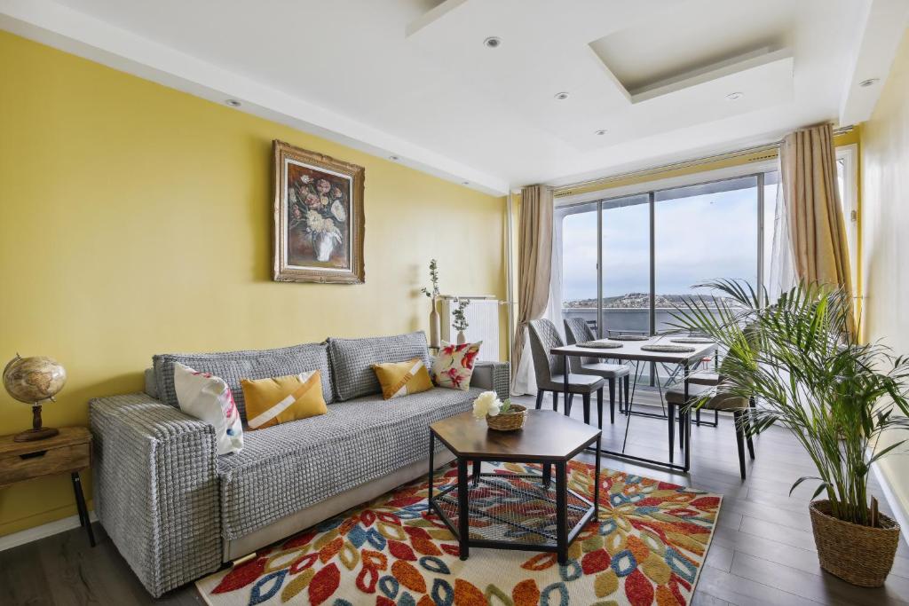 Sea view & Beach Studio Apartment - Blue Horizon