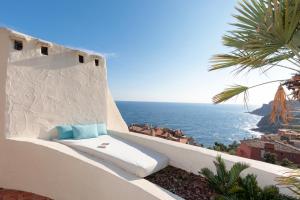 Sea View Duplex YourHostHelper