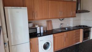 Sea View II Apartment by Stay-ici, Algarve Holiday Rental