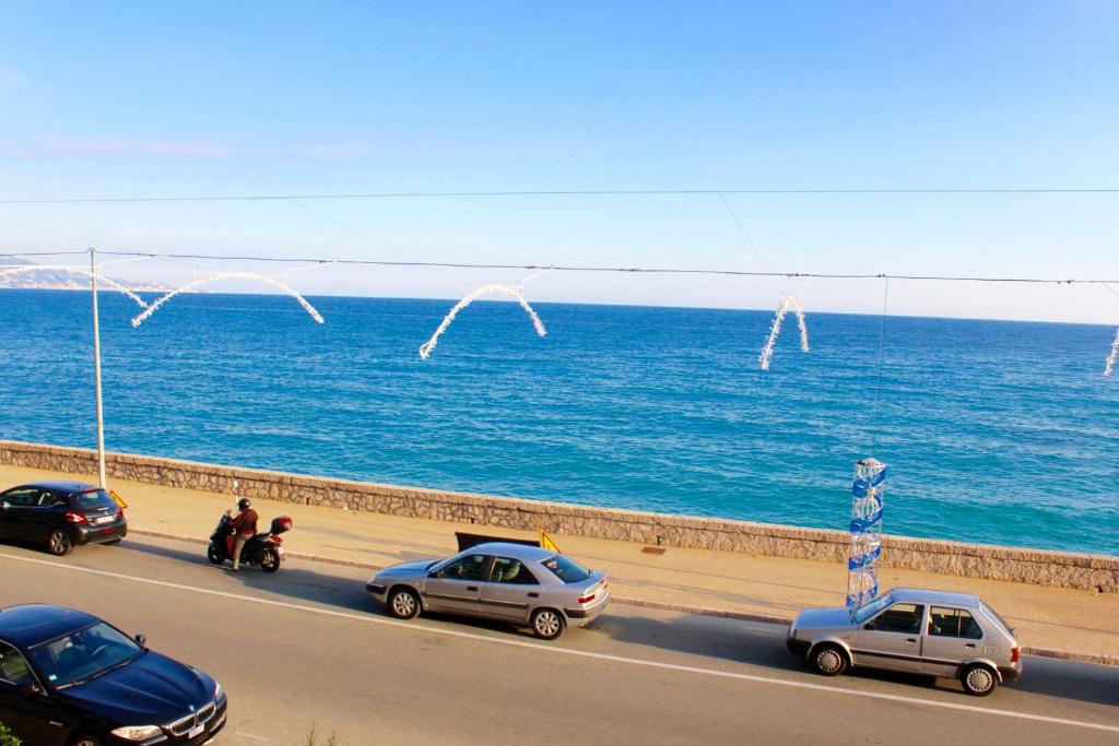Sea View \ Le Florentina 8 Avenue du Général de Gaulle, 06500 Menton