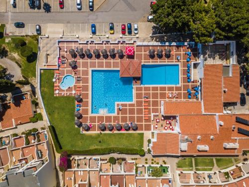 Sea View T1 Apartment - Free WiFi - Swimming Pool