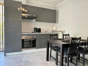 Seafront Apartment near Promenade des Anglais