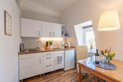 SEASIDE APARTMENTS - CAPTAIN'S HAVEN