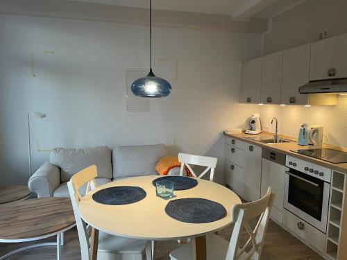 SEASIDE APARTMENTS - LITTLE BREEZE