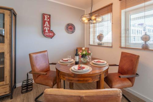 SEASIDE APARTMENTS - TOWNHOUSE