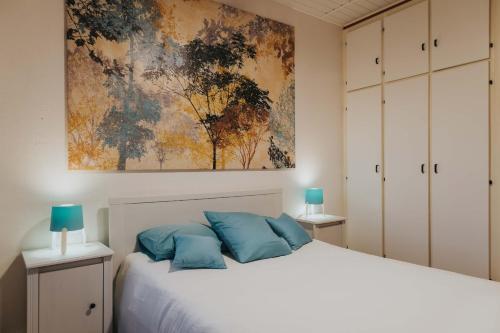 Seaside Colorful Flat - Central Location