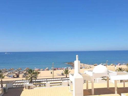 Seaside Serenity: 1BR with Breathtaking Ocean View
