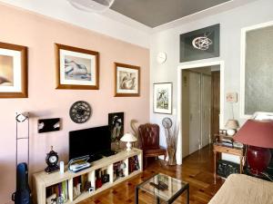 Seaside vintage studio
