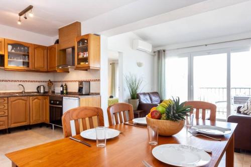 Seaview Apartment with amazing views