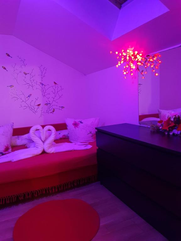 Seaview, workspace, pools, 150m to beach