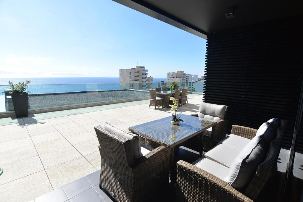 Sec XXI 12 - 3 Bed Flat Rua Velha da Ajuda, 32 5 - J, 9000-115 Funchal