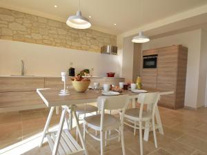 Secluded Apartment in Villes que with Pool
