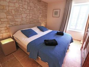 Secluded Apartment in Villes que with Pool