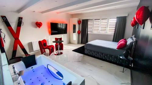 SECRET SUITE \