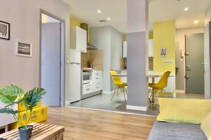 Appartement See life in yellow For 6 in a famous district #D6 39 Rue Marceau 38000 Grenoble Rhône-Alpes