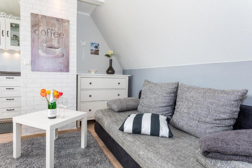 Appartement Seestern, gemütliche und moderne Ferienwohnung für 2 Personen in Zingst Heideweg 7 18374 Zingst