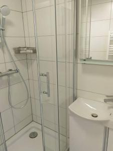 Sehr schöne seperate Wohnung 2-Zimmer Küche/Bad