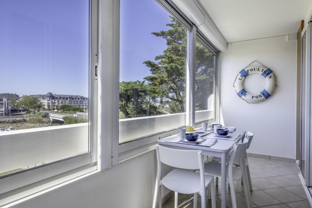 Appartement Séjour à 4 ou 6 avec vue sur la marina Alfred Bruneau 43 44500 La Baule