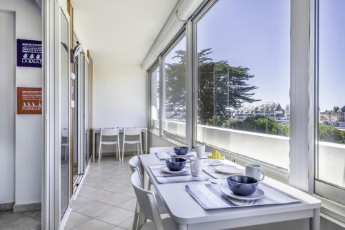 Séjour à 4 ou 6 avec vue sur la marina
