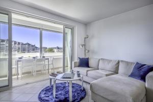 Séjour à 4 ou 6 avec vue sur la marina