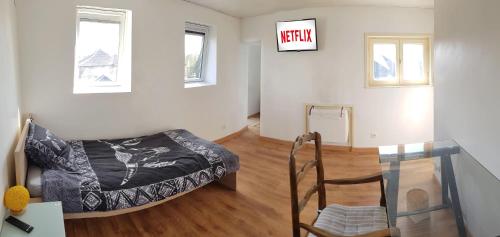 Semi studio - TV - WIFI - Salle de bain Privée