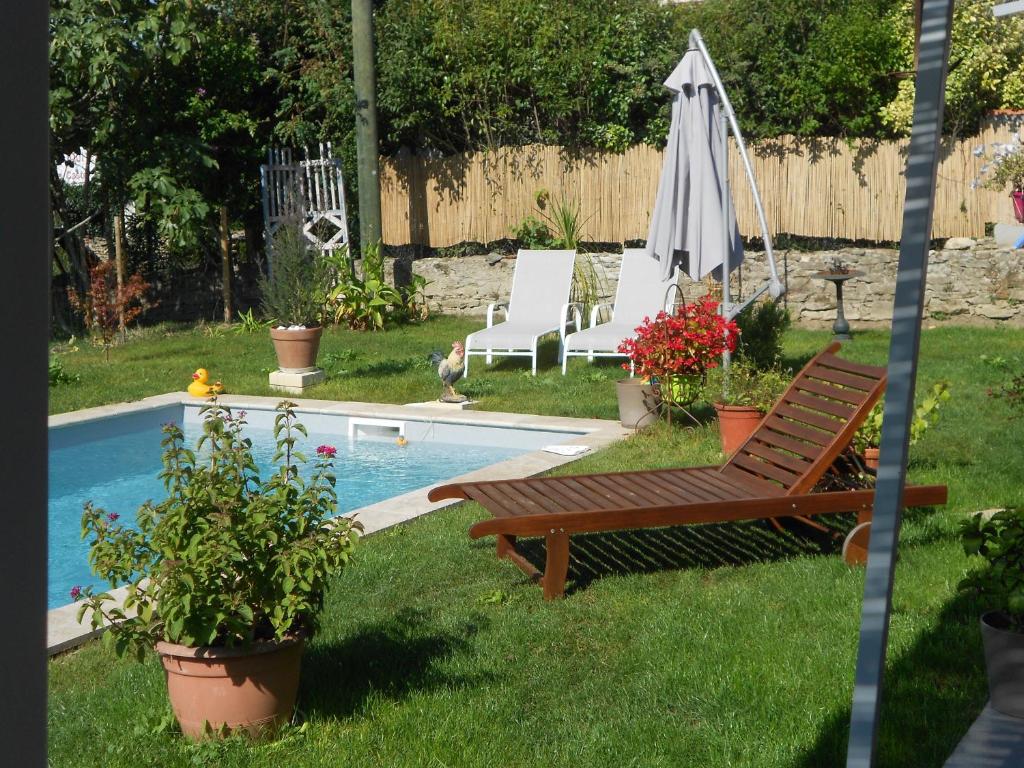 Sensational Residence Lou Castel sleeps 2 Pmr 07460 Berrias Et Casteljau