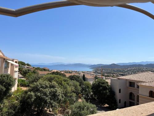 Serene Apartment in L le Rousse with Swimming Pool