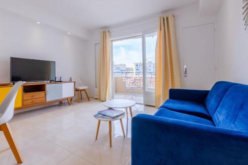 SERRENDY 3 minutes from the Rue dAntibes and the famous Croisette!