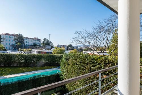 SERRENDY 3 pièces avec terrasse & piscine proche centre-ville Cannes