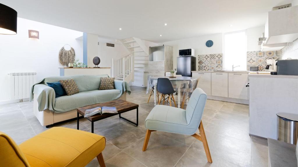 SERRENDY A little slice of Heaven in a 13-hectare park estate PANORAMI