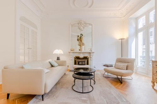 SERRENDY Heart of Cannes city center 3-bedroom at the foot the beaches