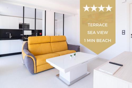 SERRENDY Just one minute walk to the beaches! View of the sea terrace