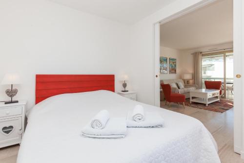 SERRENDY Lovely Sea view & terrace in the heart of Cannes Palm Beach