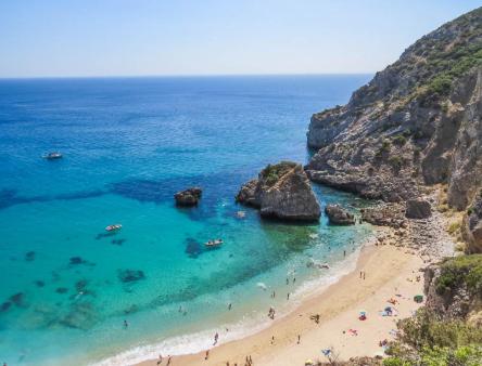 Sesimbra California Beach Apartment
