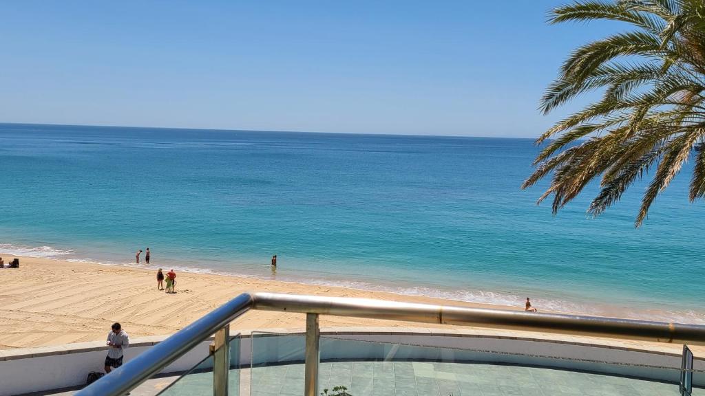 Appartement SESIMBRA California Private Beach Front 6 Rua de 25 de Abril 2970-634 Sesimbra