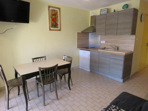 Appartement Appartement Sète, 1 pièce, 4 personnes - FR-1-472-121 Place MER ET SOLEIL Sète