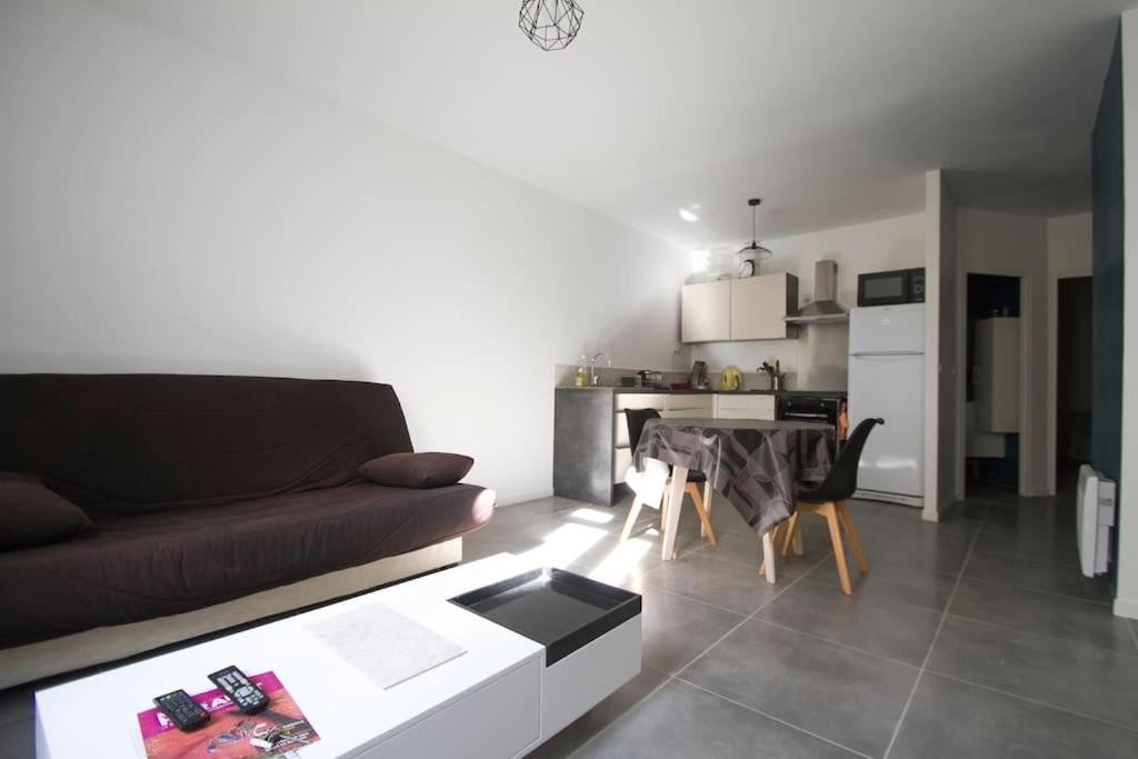 Appartement Sète: 2 pièces au calme, 5min du coeur de ville 4 Rue Pierre Semard 34200 Sète