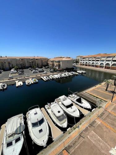 Sète Studio cabine 4 pers, vue sur canal, 200m plage