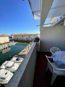 Sète Studio cabine 4 pers, vue sur canal, 200m plage
