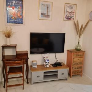 Sète, T2 cosy et atypique, Jardin Château d'eau, centre ville