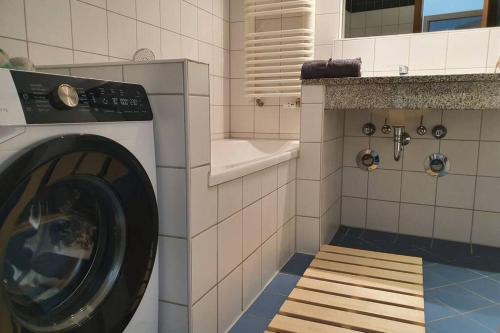 Shopping street Gewandhaus Netflx Badew. 58zolltv