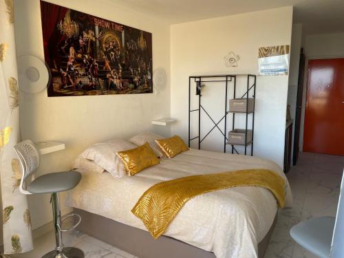 SHOWTIME NATURISTE PORT NATURE 6 parking privé clim ascenseur vue mer